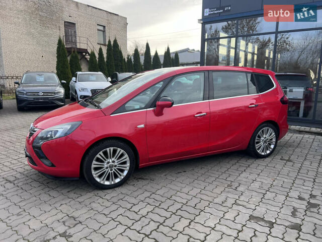 Красный Опель Zafira Tourer, объемом двигателя 2 л и пробегом 199 тыс. км за 10490 $, фото 8 на Automoto.ua