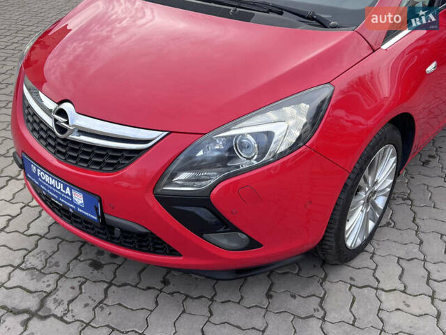 Красный Опель Zafira Tourer, объемом двигателя 2 л и пробегом 199 тыс. км за 10490 $, фото 9 на Automoto.ua