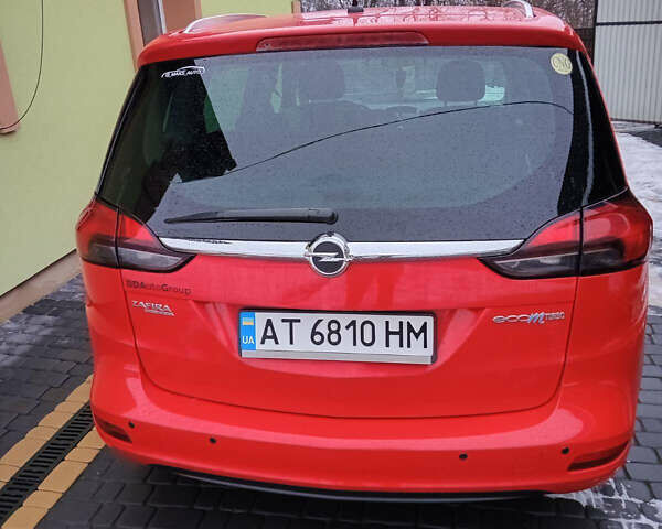 Красный Опель Zafira Tourer, объемом двигателя 1.6 л и пробегом 320 тыс. км за 8300 $, фото 5 на Automoto.ua