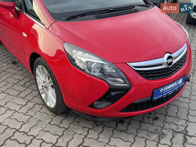 Красный Опель Zafira Tourer, объемом двигателя 2 л и пробегом 199 тыс. км за 10490 $, фото 10 на Automoto.ua
