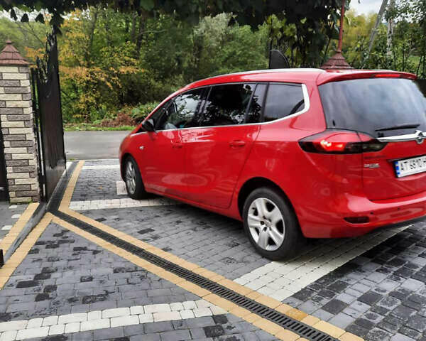 Красный Опель Zafira Tourer, объемом двигателя 1.6 л и пробегом 320 тыс. км за 8300 $, фото 7 на Automoto.ua