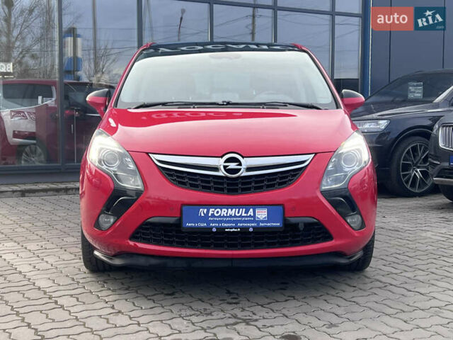 Красный Опель Zafira Tourer, объемом двигателя 2 л и пробегом 199 тыс. км за 10490 $, фото 5 на Automoto.ua