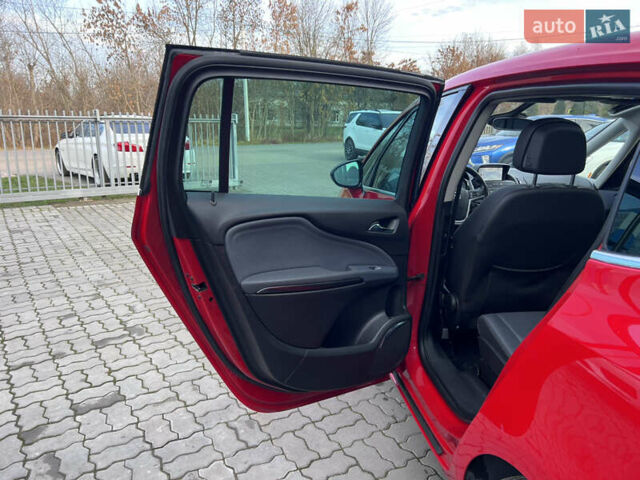 Красный Опель Zafira Tourer, объемом двигателя 2 л и пробегом 199 тыс. км за 10490 $, фото 36 на Automoto.ua