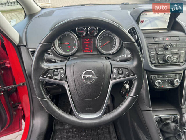 Красный Опель Zafira Tourer, объемом двигателя 2 л и пробегом 199 тыс. км за 10490 $, фото 16 на Automoto.ua