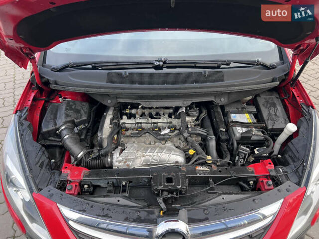 Красный Опель Zafira Tourer, объемом двигателя 2 л и пробегом 199 тыс. км за 10490 $, фото 52 на Automoto.ua