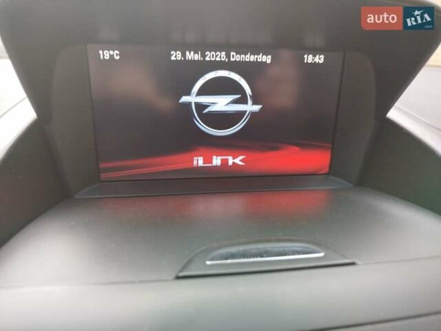 Красный Опель Zafira Tourer, объемом двигателя 1.6 л и пробегом 205 тыс. км за 11500 $, фото 17 на Automoto.ua