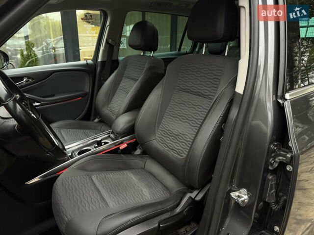 Опель Zafira Tourer 2011 в Ивано-Франковске на Automoto.ua Опель Zafira Tourer, объемом двигателя 2 л и пробегом 236 тыс. км за 9999 $, фото 7 на Automoto.ua