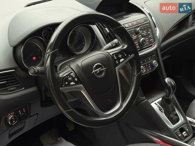 Опель Zafira Tourer 2011 в Ивано-Франковске на Automoto.ua Опель Zafira Tourer, объемом двигателя 2 л и пробегом 236 тыс. км за 9999 $, фото 9 на Automoto.ua