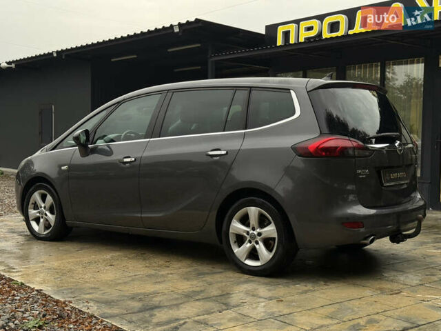 Опель Zafira Tourer 2011 в Ивано-Франковске на Automoto.ua Опель Zafira Tourer, объемом двигателя 2 л и пробегом 236 тыс. км за 9999 $, фото 2 на Automoto.ua