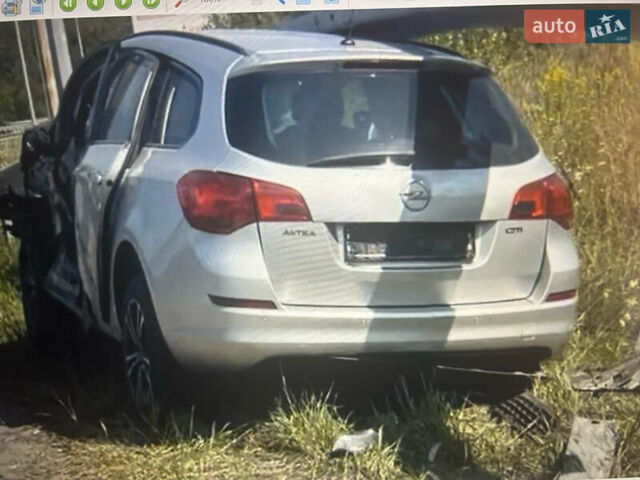 Опель Zafira Tourer, объемом двигателя 1.7 л и пробегом 180 тыс. км за 2500 $, фото 23 на Automoto.ua