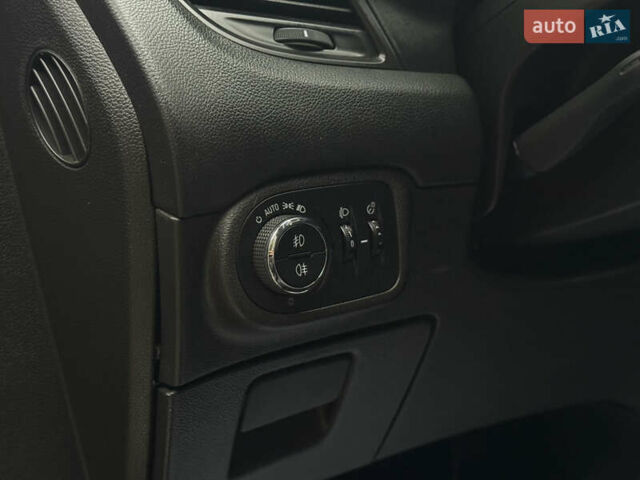 Опель Zafira Tourer 2011 в Ивано-Франковске на Automoto.ua Опель Zafira Tourer, объемом двигателя 2 л и пробегом 236 тыс. км за 9999 $, фото 10 на Automoto.ua