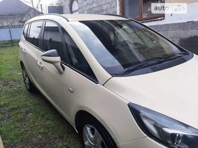 Опель Zafira Tourer, объемом двигателя 1.6 л и пробегом 220 тыс. км за 8000 $, фото 4 на Automoto.ua