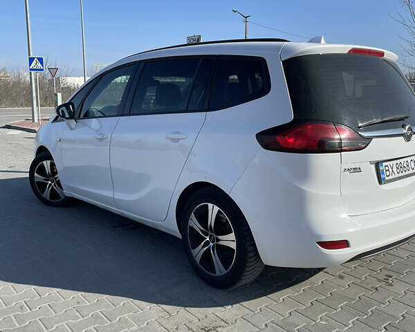 Опель Zafira Tourer, об'ємом двигуна 2 л та пробігом 274 тис. км за 8500 $, фото 1 на Automoto.ua