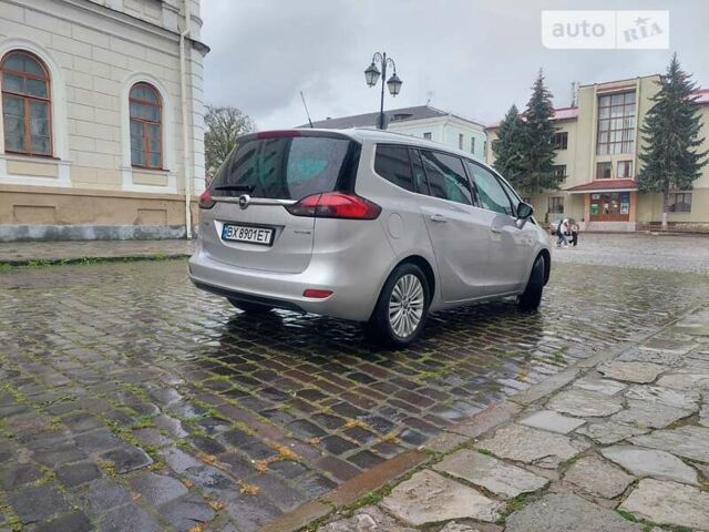 Опель Zafira Tourer, об'ємом двигуна 1.6 л та пробігом 231 тис. км за 9500 $, фото 6 на Automoto.ua