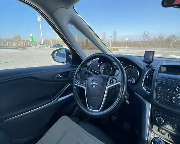 Опель Zafira Tourer, об'ємом двигуна 2 л та пробігом 274 тис. км за 8500 $, фото 8 на Automoto.ua