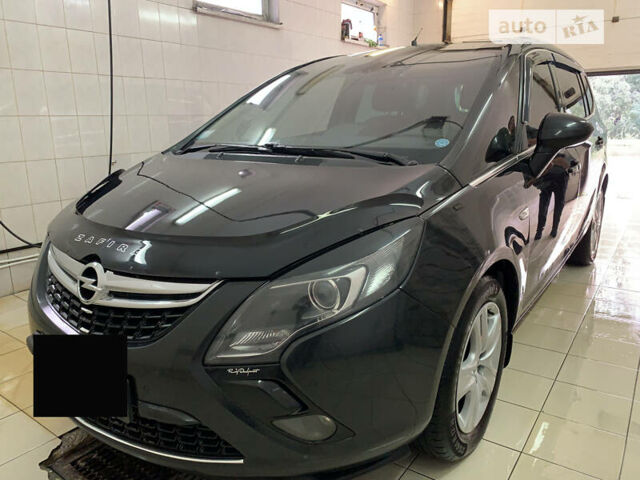 Опель Zafira Tourer, объемом двигателя 2 л и пробегом 248 тыс. км за 11299 $, фото 19 на Automoto.ua