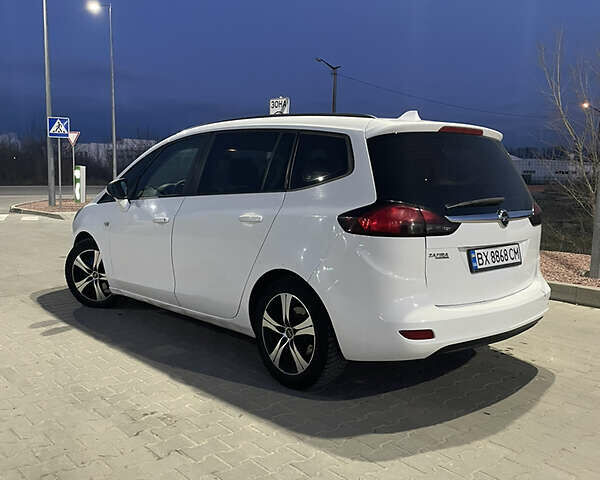 Опель Zafira Tourer, об'ємом двигуна 2 л та пробігом 274 тис. км за 8500 $, фото 4 на Automoto.ua