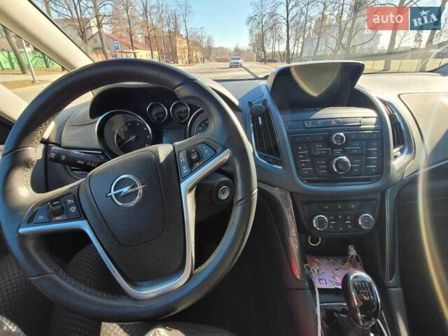 Опель Zafira Tourer, объемом двигателя 0 л и пробегом 207 тыс. км за 12641 $, фото 3 на Automoto.ua