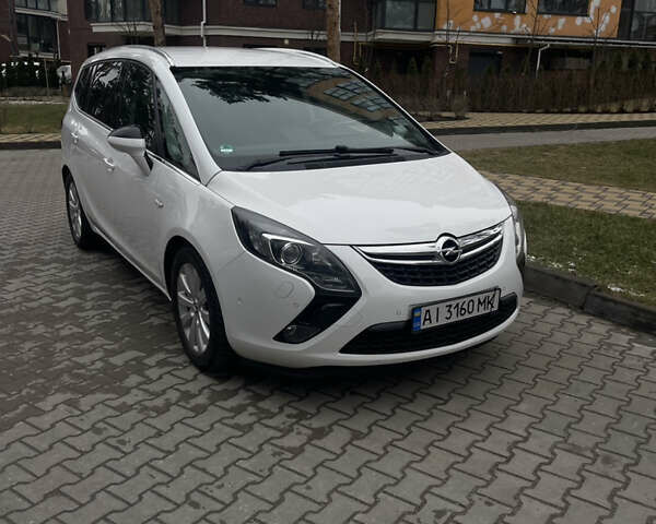 Опель Zafira Tourer, объемом двигателя 1.6 л и пробегом 307 тыс. км за 10800 $, фото 10 на Automoto.ua