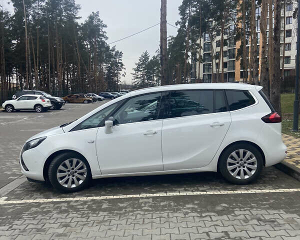 Опель Zafira Tourer, объемом двигателя 1.6 л и пробегом 307 тыс. км за 10800 $, фото 8 на Automoto.ua