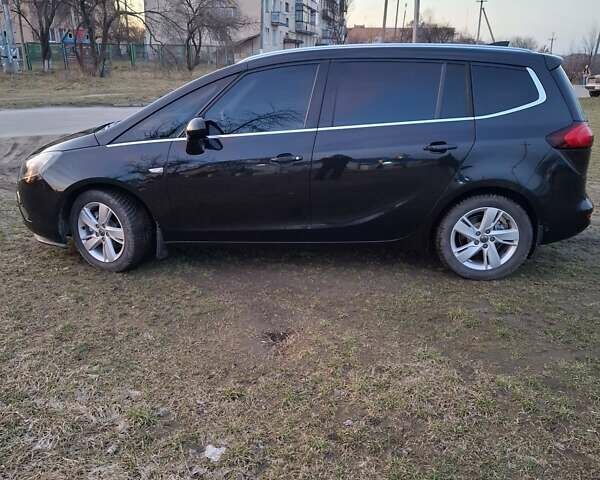 Опель Zafira Tourer, объемом двигателя 1.6 л и пробегом 199 тыс. км за 9800 $, фото 1 на Automoto.ua