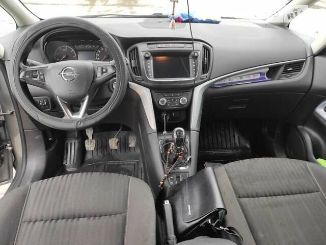 Опель Zafira Tourer, об'ємом двигуна 1.6 л та пробігом 230 тис. км за 12200 $, фото 19 на Automoto.ua