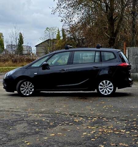 Серый Опель Zafira Tourer, объемом двигателя 2 л и пробегом 142 тыс. км за 12000 $, фото 3 на Automoto.ua