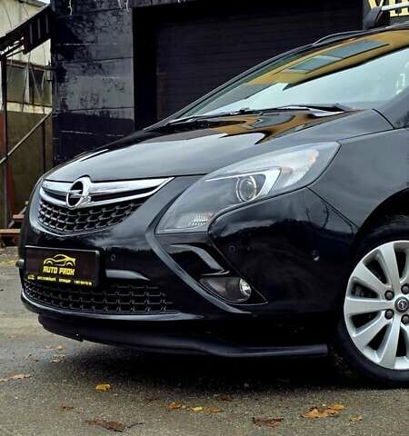 Сірий Опель Zafira Tourer, об'ємом двигуна 2 л та пробігом 142 тис. км за 12000 $, фото 7 на Automoto.ua