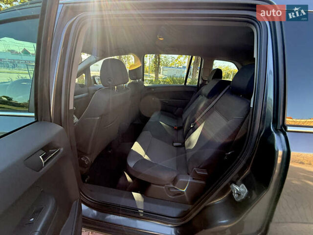 Сірий Опель Zafira Tourer, об'ємом двигуна 1.6 л та пробігом 158 тис. км за 5800 $, фото 24 на Automoto.ua