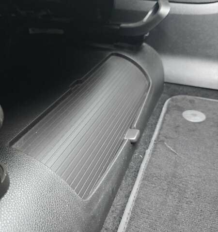 Сірий Опель Zafira Tourer, об'ємом двигуна 2 л та пробігом 142 тис. км за 12000 $, фото 30 на Automoto.ua