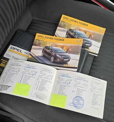 Серый Опель Zafira Tourer, объемом двигателя 2 л и пробегом 142 тыс. км за 12000 $, фото 33 на Automoto.ua