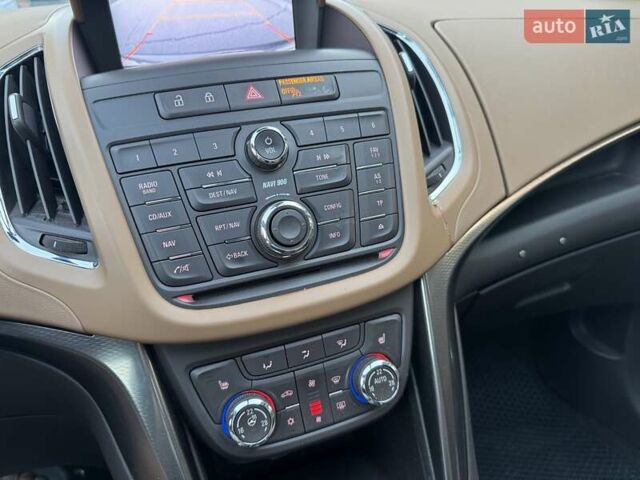 Серый Опель Zafira Tourer, объемом двигателя 2 л и пробегом 198 тыс. км за 10300 $, фото 24 на Automoto.ua