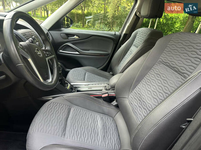 Серый Опель Zafira Tourer, объемом двигателя 2 л и пробегом 219 тыс. км за 10470 $, фото 41 на Automoto.ua