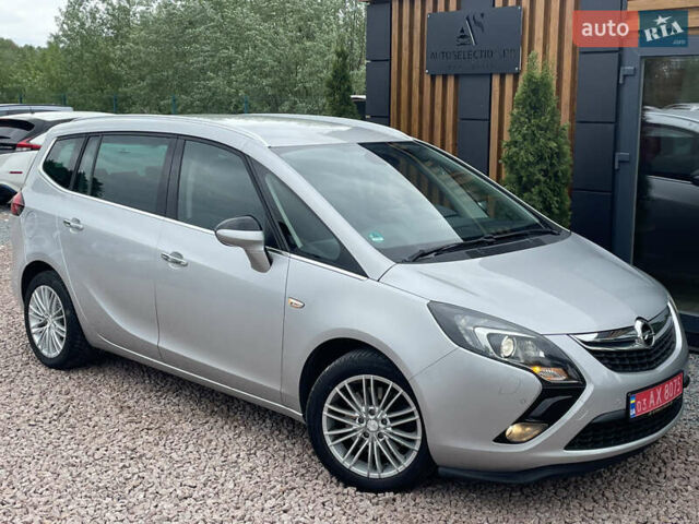 Серый Опель Zafira Tourer, объемом двигателя 2 л и пробегом 195 тыс. км за 11555 $, фото 4 на Automoto.ua