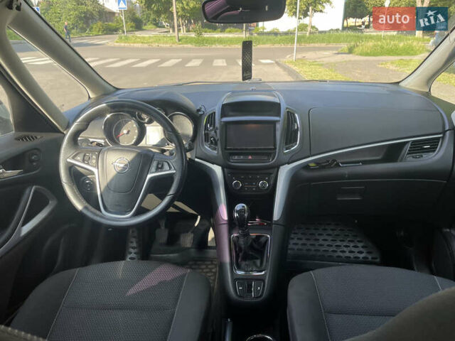 Опель Zafira Tourer 2012 в Полтаве на Automoto.ua Серый Опель Zafira Tourer, объемом двигателя 2 л и пробегом 208 тыс. км за 9800 $, фото 24 на Automoto.ua