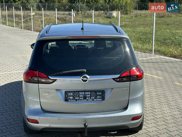 Серый Опель Zafira Tourer, объемом двигателя 2 л и пробегом 227 тыс. км за 8399 $, фото 7 на Automoto.ua