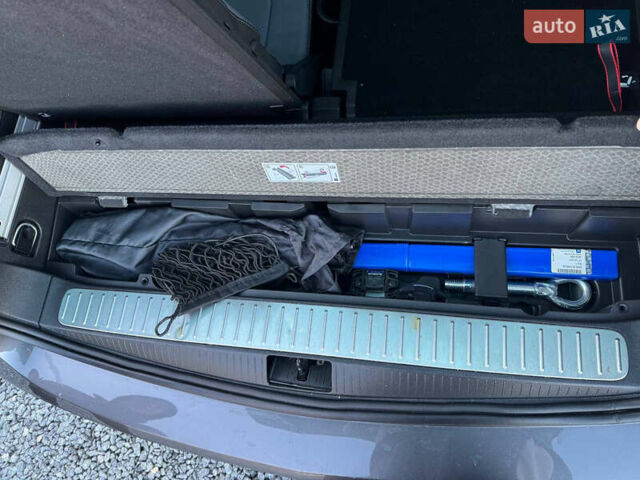 Серый Опель Zafira Tourer, объемом двигателя 2 л и пробегом 240 тыс. км за 11690 $, фото 35 на Automoto.ua