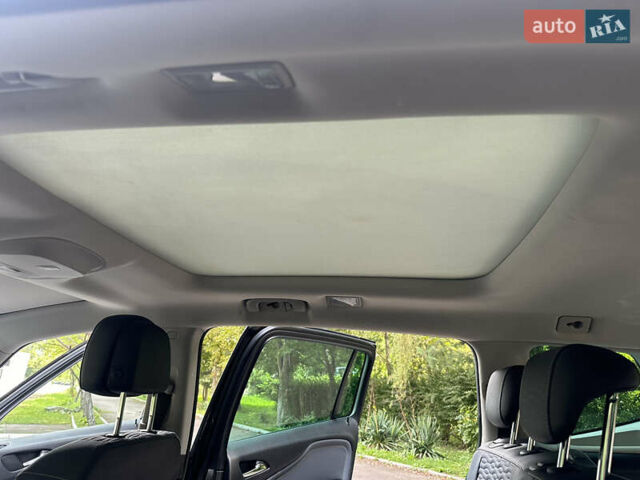Серый Опель Zafira Tourer, объемом двигателя 2 л и пробегом 219 тыс. км за 10470 $, фото 38 на Automoto.ua