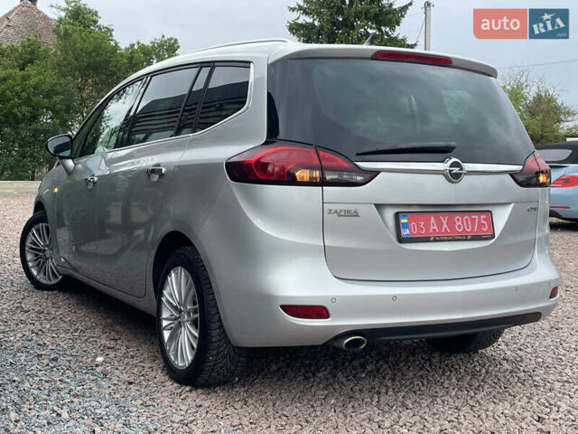 Серый Опель Zafira Tourer, объемом двигателя 2 л и пробегом 195 тыс. км за 11555 $, фото 25 на Automoto.ua