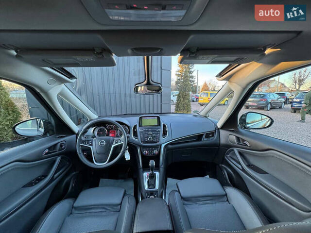 Серый Опель Zafira Tourer, объемом двигателя 2 л и пробегом 240 тыс. км за 11690 $, фото 51 на Automoto.ua