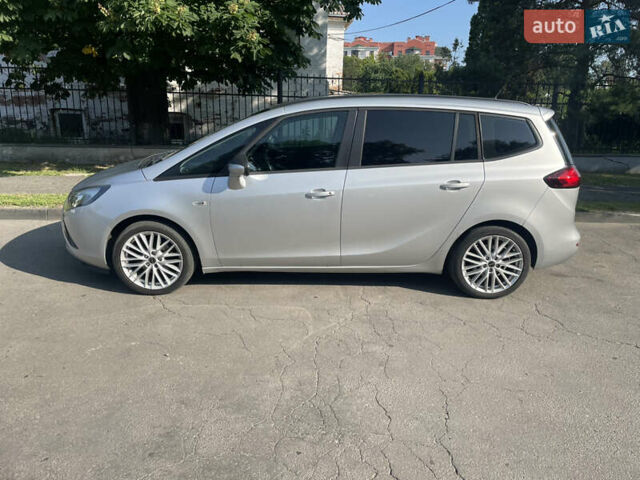 Опель Zafira Tourer 2012 в Полтаве на Automoto.ua Серый Опель Zafira Tourer, объемом двигателя 2 л и пробегом 208 тыс. км за 9800 $, фото 5 на Automoto.ua