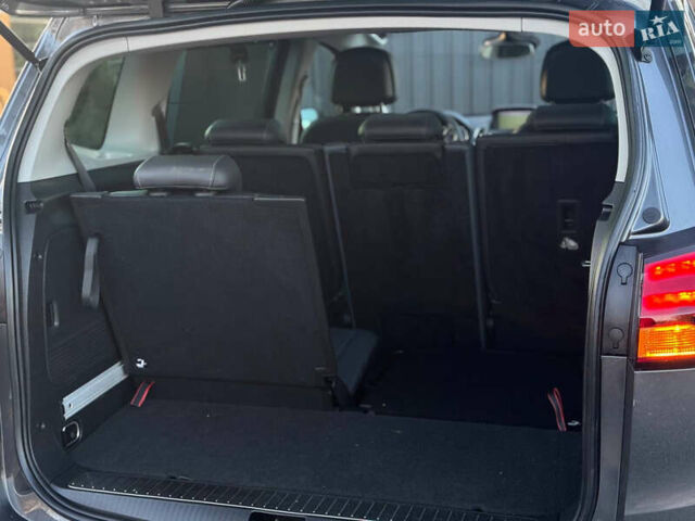 Серый Опель Zafira Tourer, объемом двигателя 2 л и пробегом 240 тыс. км за 11690 $, фото 33 на Automoto.ua