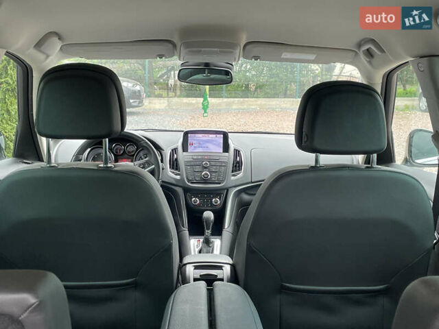 Серый Опель Zafira Tourer, объемом двигателя 2 л и пробегом 195 тыс. км за 11555 $, фото 51 на Automoto.ua