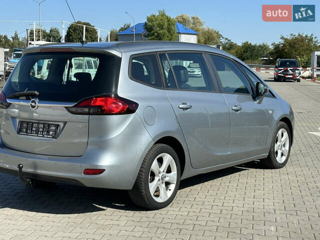 Серый Опель Zafira Tourer, объемом двигателя 2 л и пробегом 227 тыс. км за 8399 $, фото 8 на Automoto.ua