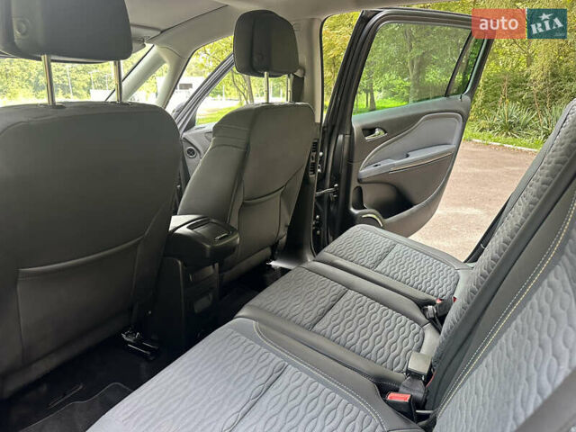 Серый Опель Zafira Tourer, объемом двигателя 2 л и пробегом 219 тыс. км за 10470 $, фото 33 на Automoto.ua