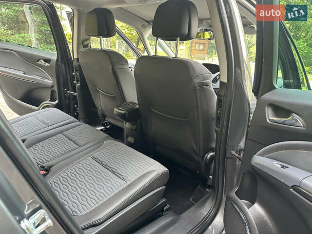 Серый Опель Zafira Tourer, объемом двигателя 2 л и пробегом 219 тыс. км за 10470 $, фото 28 на Automoto.ua
