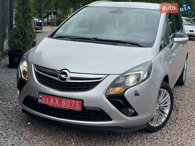 Серый Опель Zafira Tourer, объемом двигателя 2 л и пробегом 195 тыс. км за 11555 $, фото 12 на Automoto.ua