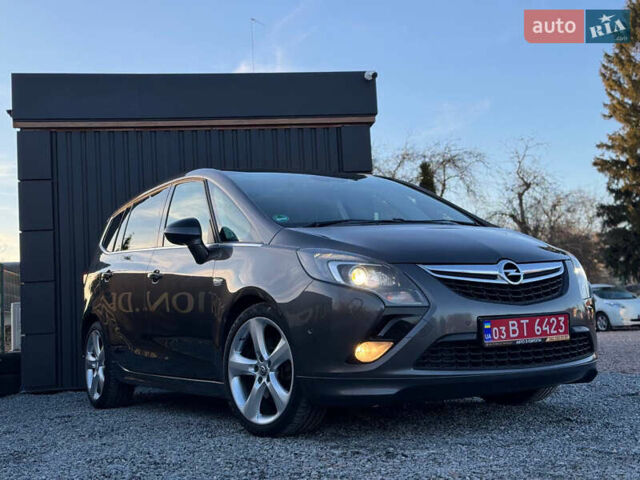 Серый Опель Zafira Tourer, объемом двигателя 2 л и пробегом 240 тыс. км за 11690 $, фото 4 на Automoto.ua
