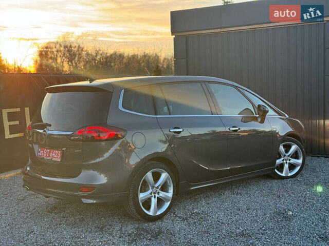 Серый Опель Zafira Tourer, объемом двигателя 2 л и пробегом 240 тыс. км за 11690 $, фото 30 на Automoto.ua