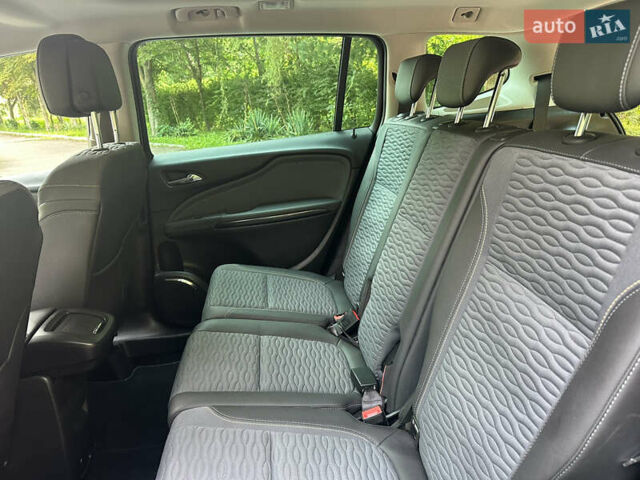 Серый Опель Zafira Tourer, объемом двигателя 2 л и пробегом 219 тыс. км за 10470 $, фото 44 на Automoto.ua